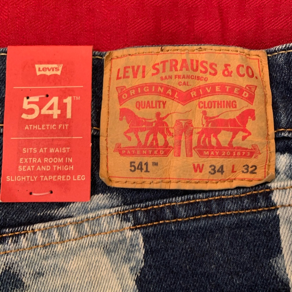 Levi’s 541 jeans. 34 waist Blue with White accents - Picture 3 of 8